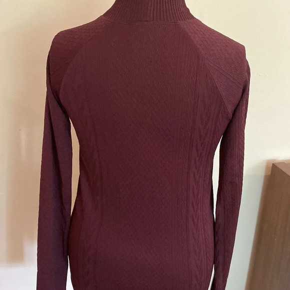 Lululemon sz 6 Lululemon Rest Less Mock Neck
Dark Adobe (plum color) EUC - Picture 3 of 10